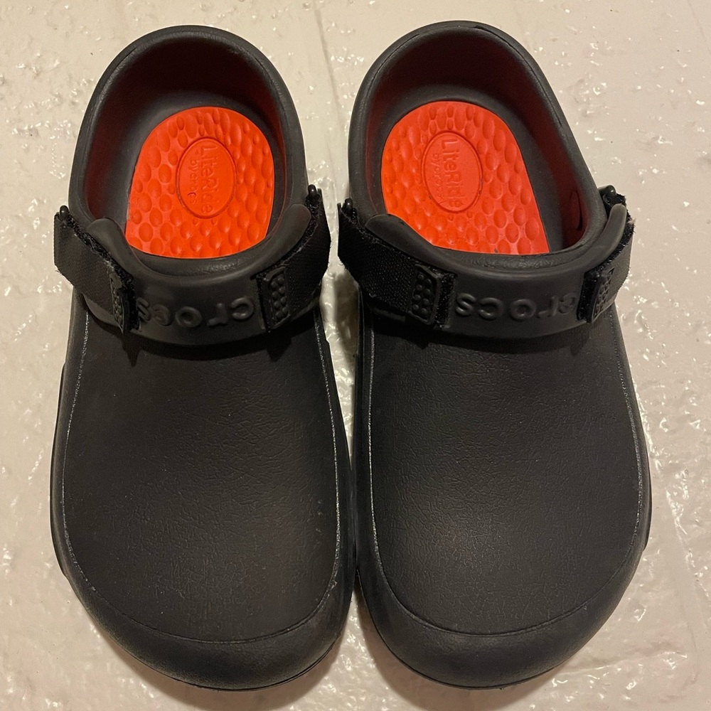 Crocs Bistro Clog Black non slip work shoes